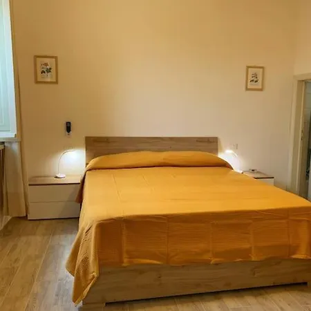 Nuovissimo A 300 Mt Dalle Mura Con Posto Auto