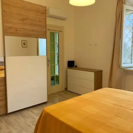 Holiday home Nuovissimo A 300 Mt Dalle Mura Con Posto Auto