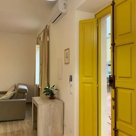 Nuovissimo A 300 Mt Dalle Mura Con Posto Auto *