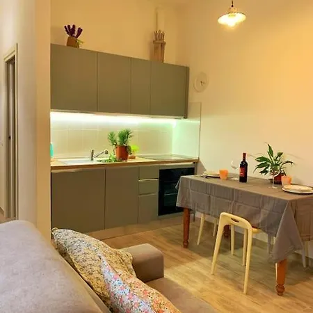 Nuovissimo A 300 Mt Dalle Mura Con Posto Auto Holiday home Lucca