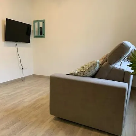 Nuovissimo A 300 Mt Dalle Mura Con Posto Auto *