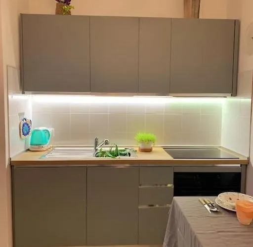 펜션 Nuovissimo A 300 Mt Dalle Mura Con Posto Auto 루카