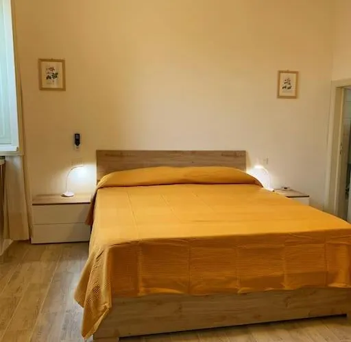 Nuovissimo A 300 Mt Dalle Mura Con Posto Auto