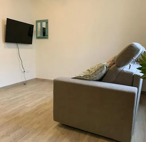 Nuovissimo A 300 Mt Dalle Mura Con Posto Auto *
